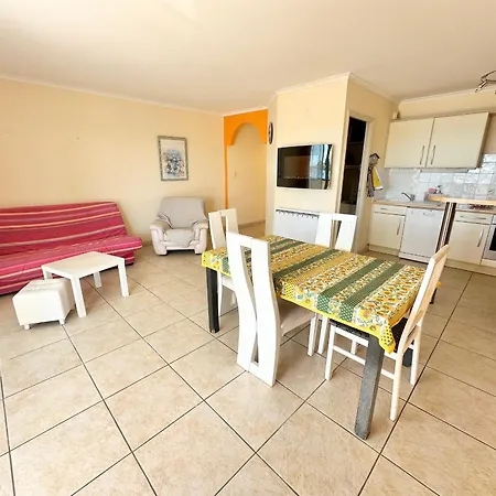 Apartment T3 A Avec Parking Proche - Fr-1-781-106
